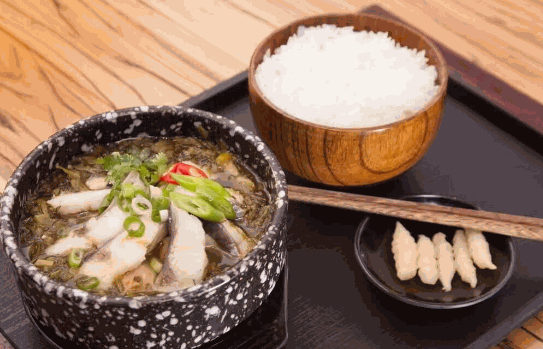 此间有鱼酸菜鱼米饭